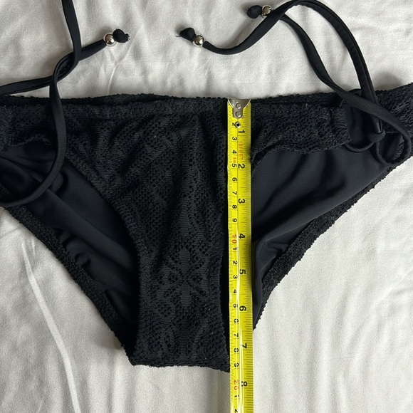 Guess USA black bikini bottom size small made in California - Picture 3 of 4